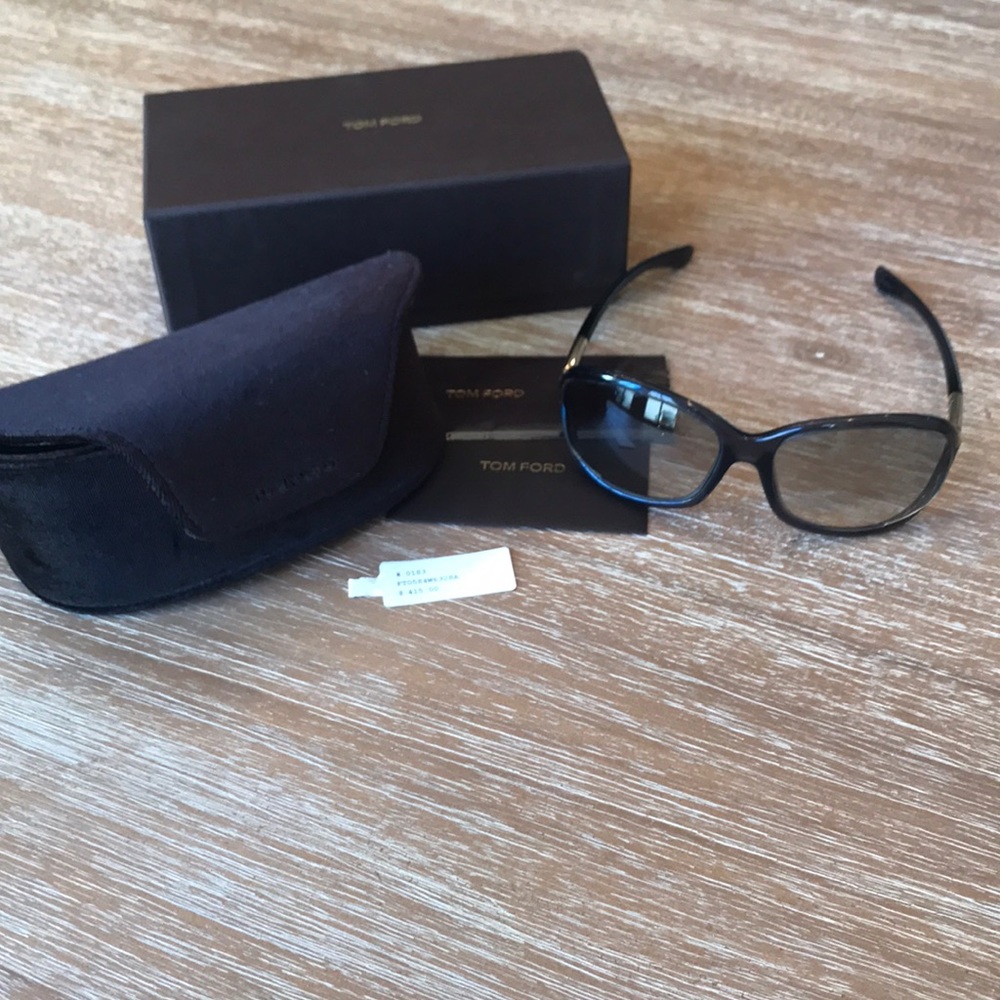 Tom Ford Jennifer Sunglasses in Slate.